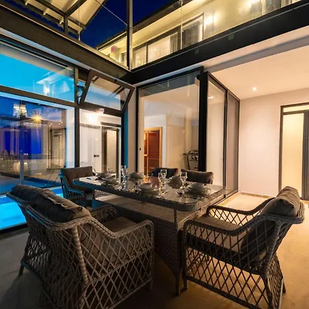 Bella Rose Is A Stunning With A Sea View Gokceoren (Antalya)